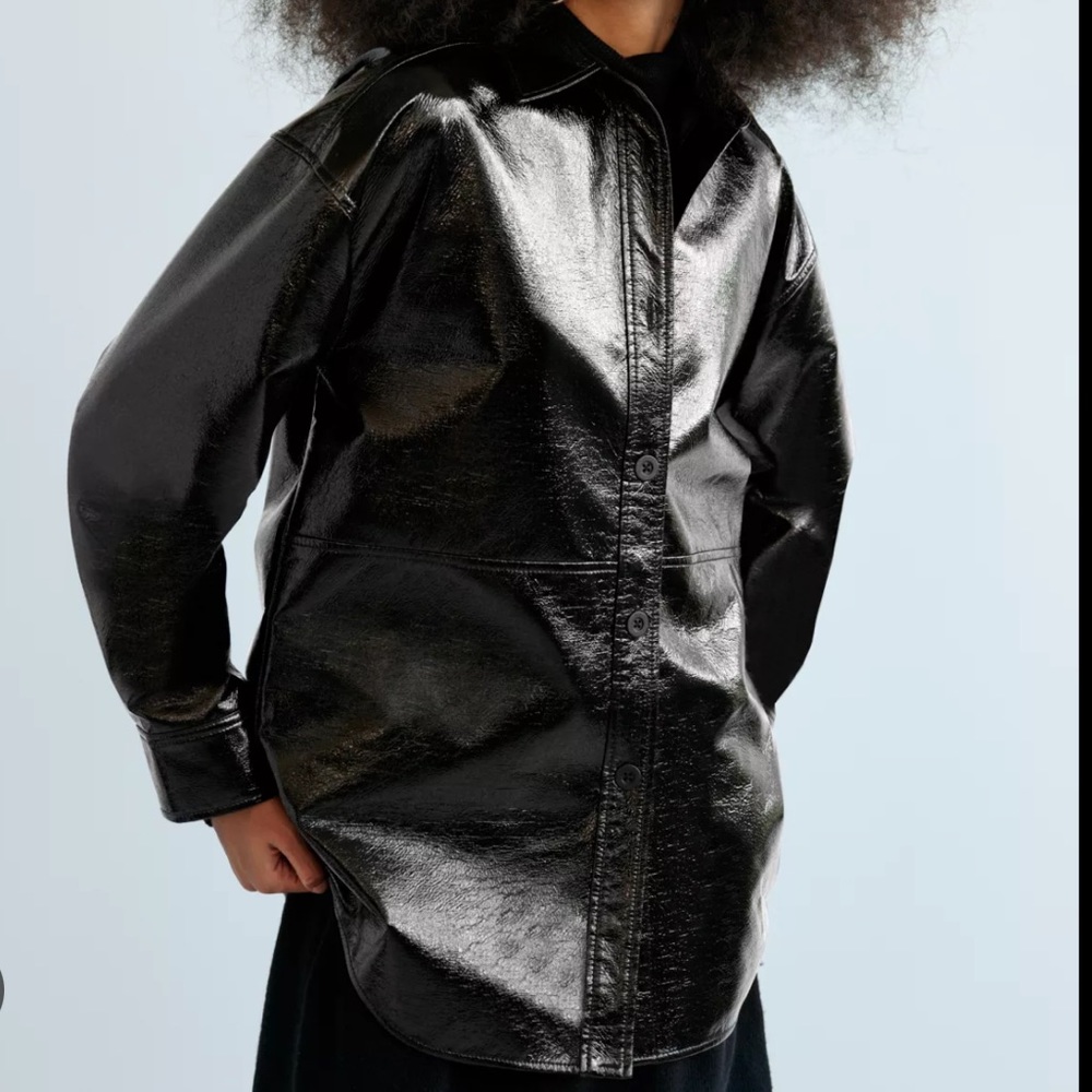 Aritzia shacket, never worn.